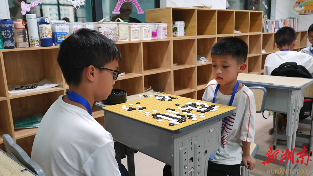 鹤城：2025年春季围棋段级位赛结束 小棋手们闪耀“黑白战场”