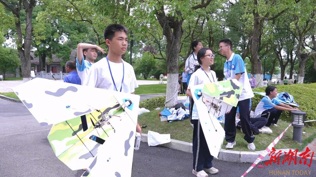 怀化市第二届科技体育运动会暨第26届全国青少年航空航天模型教育竞赛怀化选拔赛举行