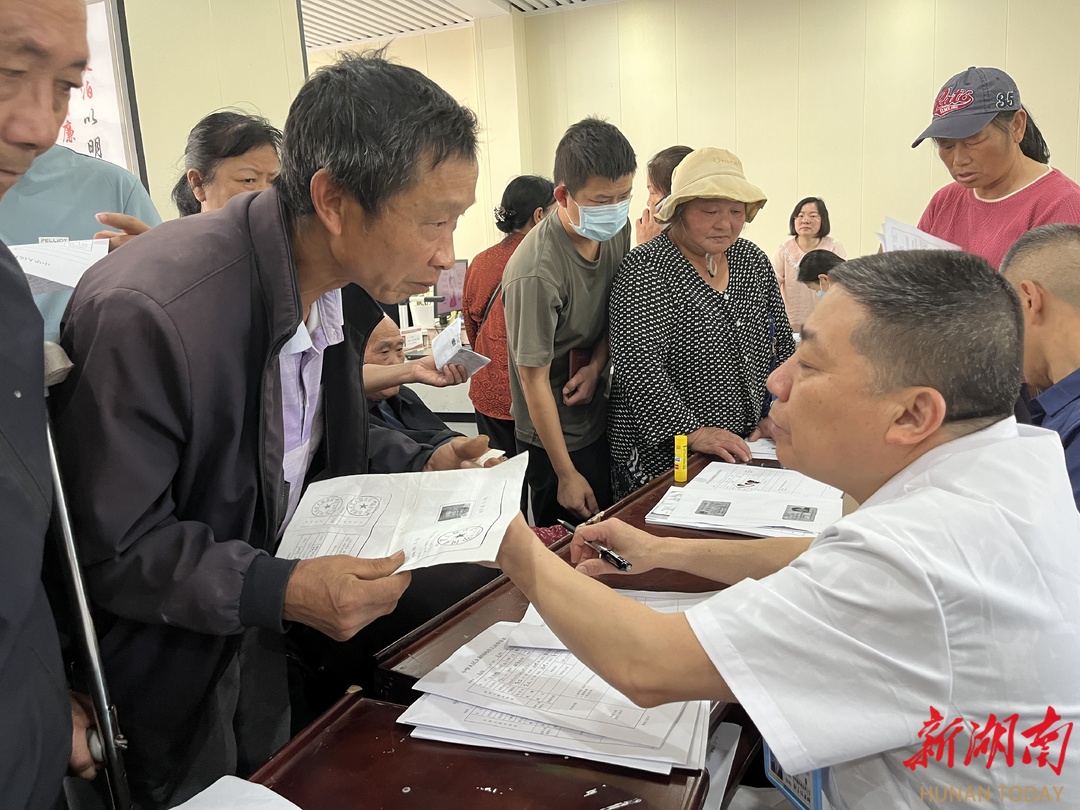 精准服务 暖心到家 残疾人办证“零跑腿”——岳阳县残联联合县卫健局开展集中上门评残活动