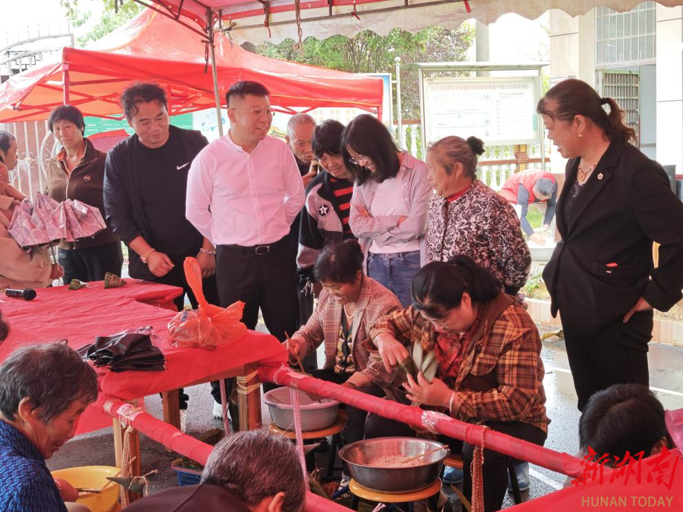 邵东市界岭镇：粽香飘满大丰村，端午情暖邻里心