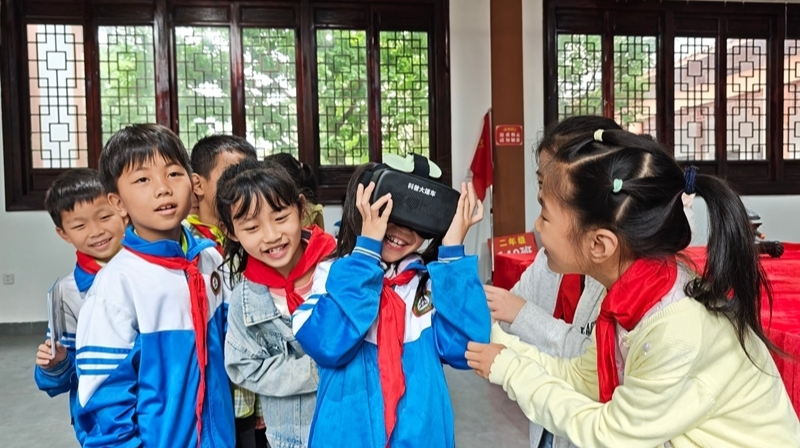 激发青少年科学热情