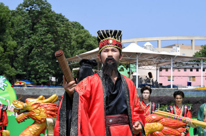 Colorful Folk Performances Held to Greet Upcoming Duanwu Festival