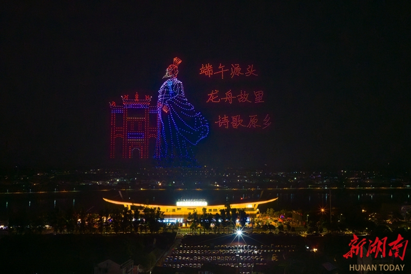 无人机闪耀汨罗夜空