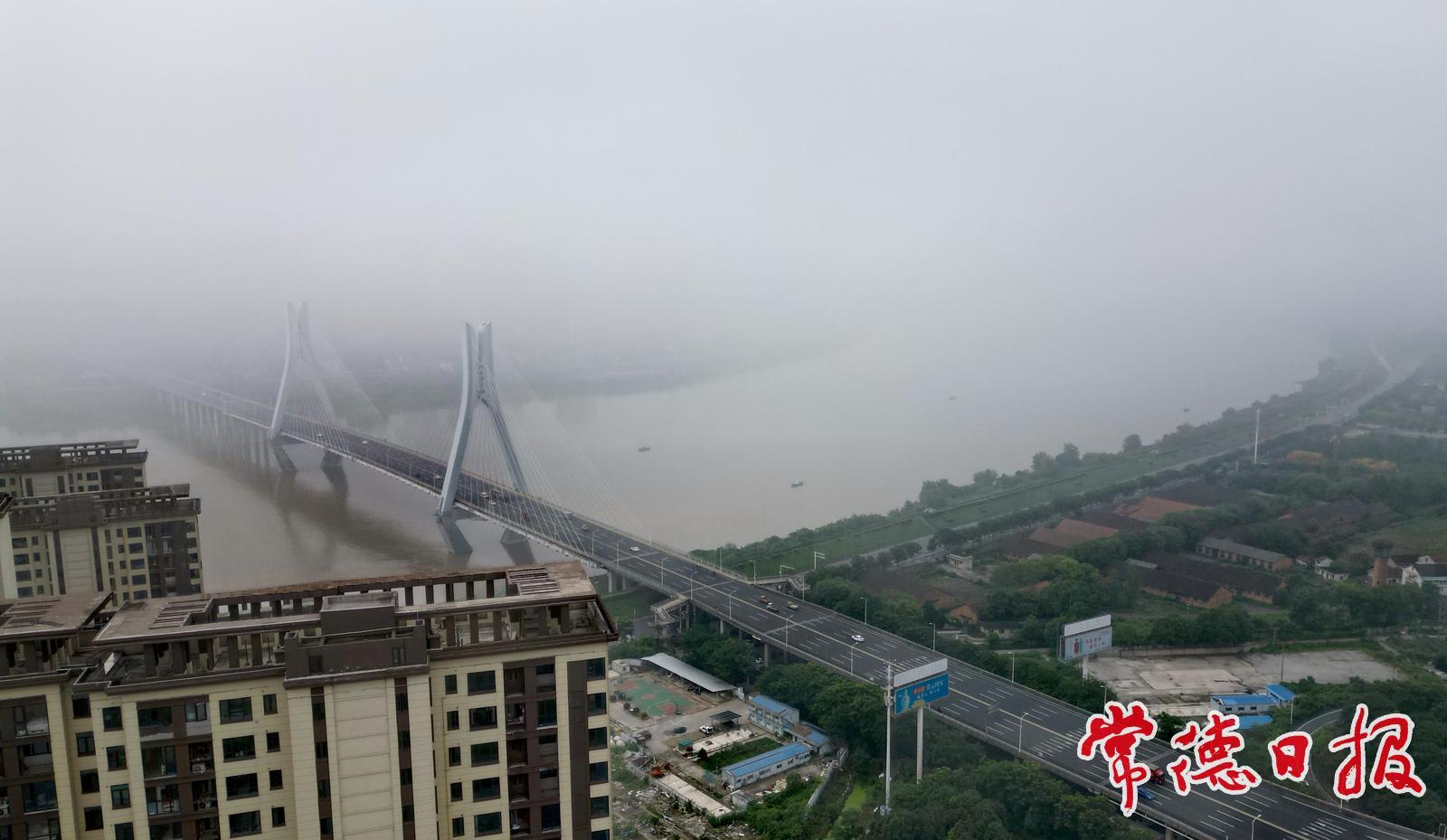 暴雨预警！端午假期强对流突袭，阵风9级+局地180mm暴雨