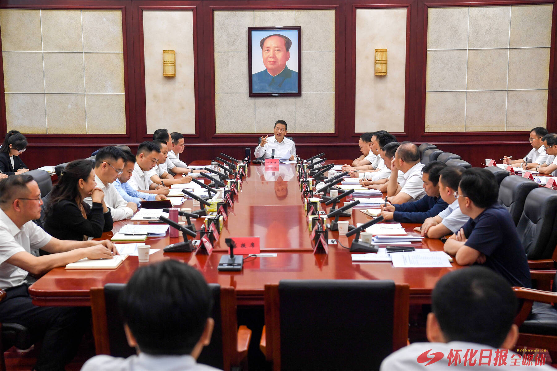 许忠建：扛牢政治责任 坚持问题导向 推动生态环境质量持续改善