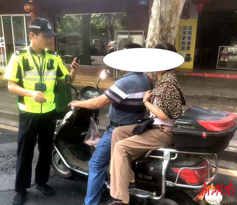 “整治+宣传”同发力 常德交警推进“戴帽”工程护平安