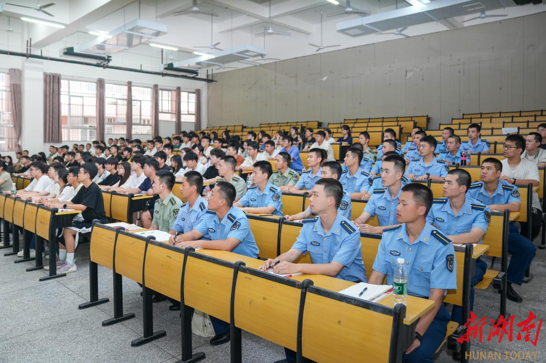 张家界航院第32期党员发展对象培训班圆满结业