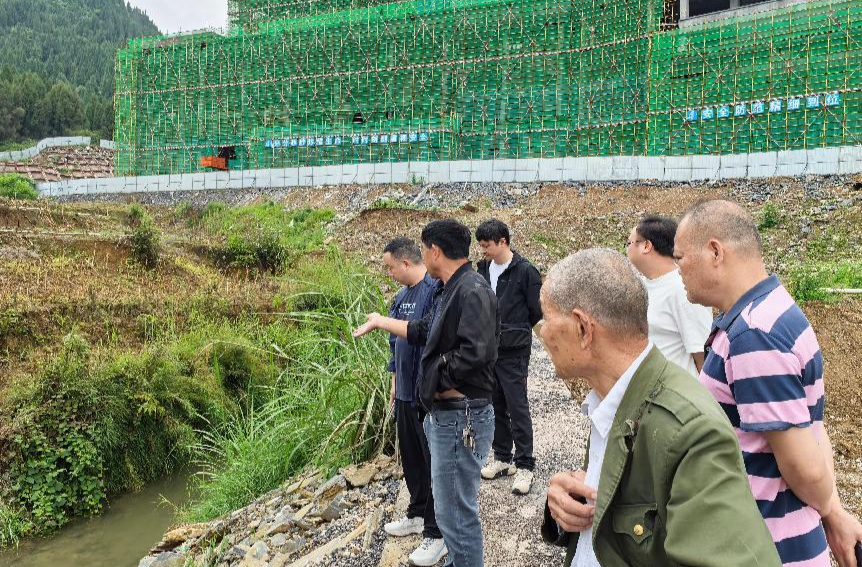48小时解民忧！保靖县为村民抢通“暖心农耕路”