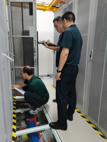  湘西州：护航铁路频率安全 共筑端午平安防线