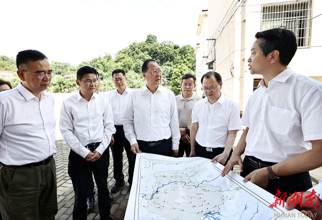 毛伟明赴常德检查防汛抗灾并慰问受灾群众