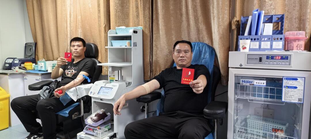 父子接力传递爱 热血同行护生命