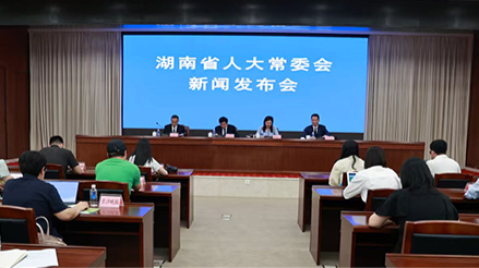 监护人应合理安排孩子使用网络时间！《湖南省促进学生心理健康条例》7月施行