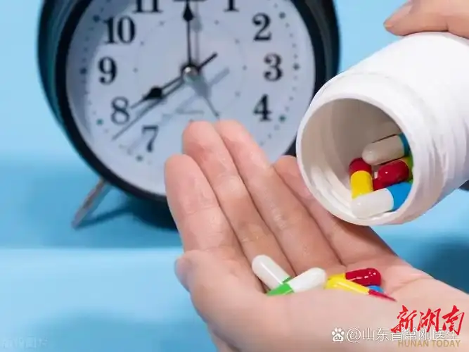 吃药卡嗓子，该抬头还是低头？