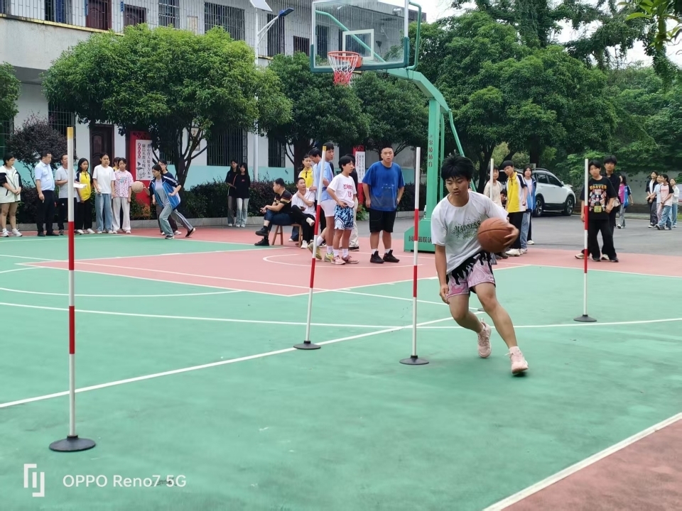 衡南县栗江联合学校举行趣味球类比赛