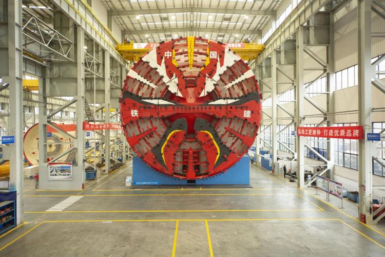 以青春力量助力打造“大国重器”——记“全国优秀共青团干部”、中国铁建重工集团股份有限公司团委书记邓贤