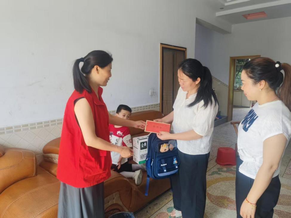 云溪区残联开展残疾儿童慰问活动，助力民生实事落地生根