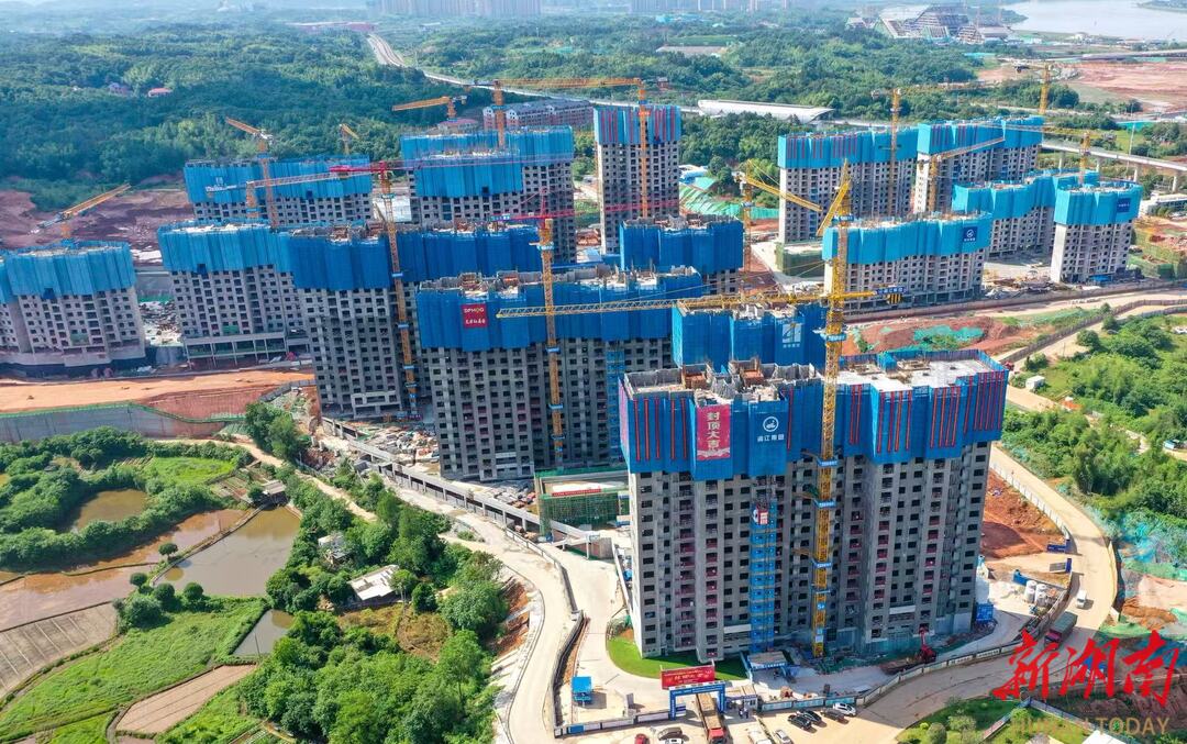 双湖家园四标段率先封顶！湘江科学城民生项目建设加速推进