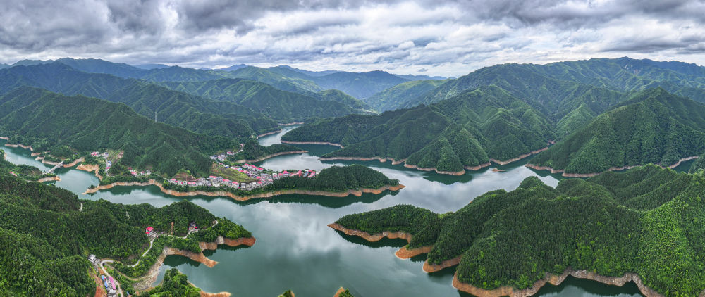 湖南祁阳：水清岸绿生态美