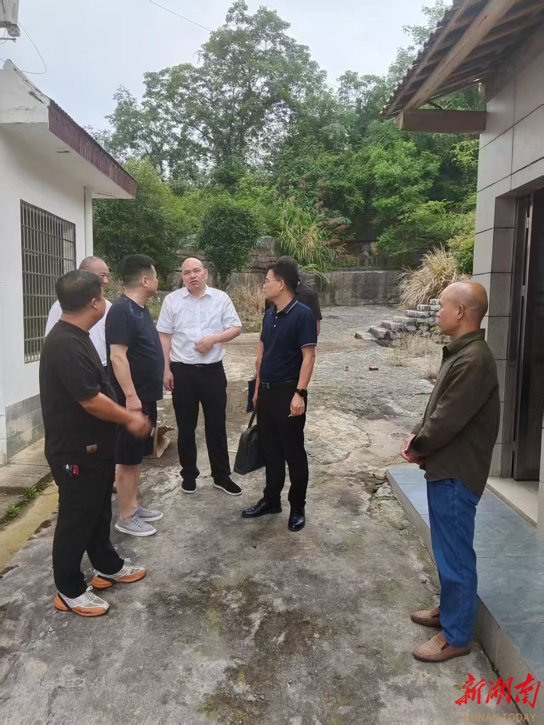 祁阳市人社局赴帮扶村开展调研