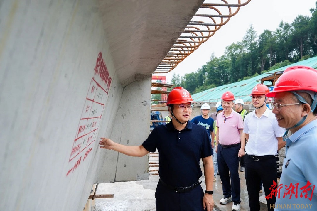黄斌在永州调研高速公路工作