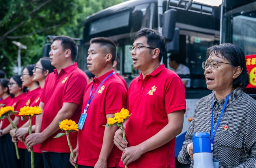 这是张桂梅第15次送考
