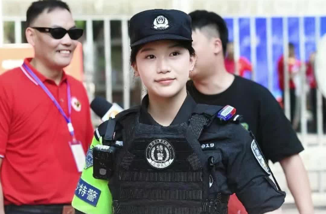 5年前高考被守护，今年22岁的她加入护考队伍