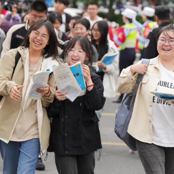 高考首日 平安顺遂