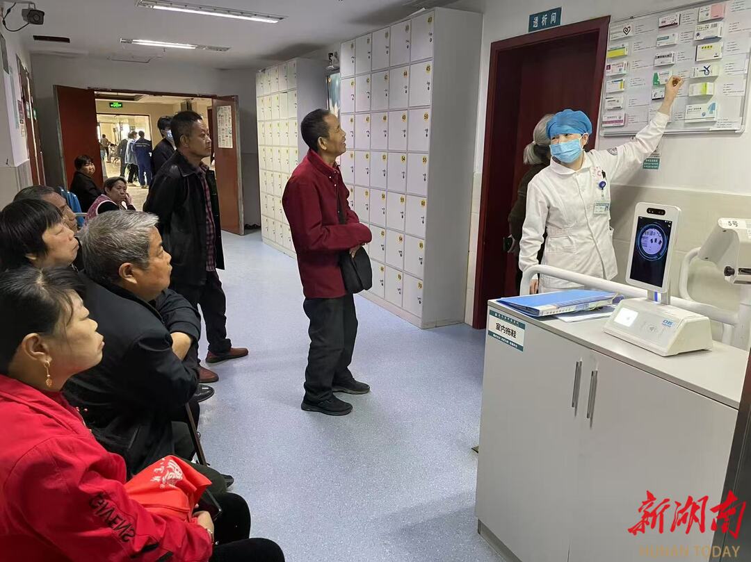 嘉禾县中医医院：“药盒墙”与“录音宣教”双管齐下，筑牢患者健康防线​​