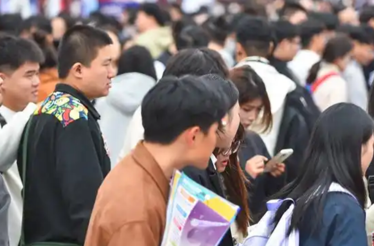 多地已明确：放宽至45岁！