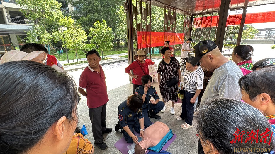 惠民暖人心！新化县科技活动周科普进社区