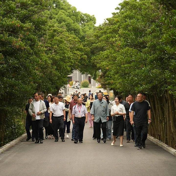 全国名作家 “福地怀化” 采风团走进安江旅游度假区