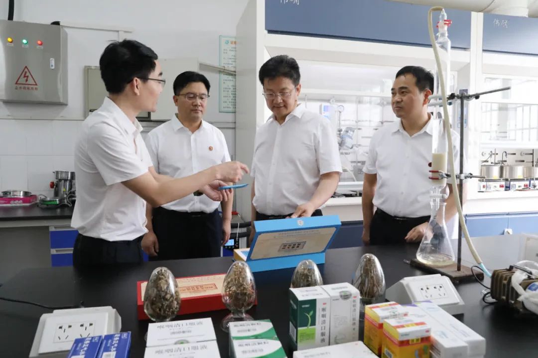 陈爱林赴湖南科技学院调研时强调 持续深化产学研融合 推动更多科技成果实现转化应用