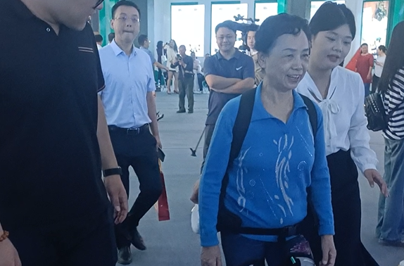 养老服务机器人试点要来了，湖南相关筹备工作已在进行中