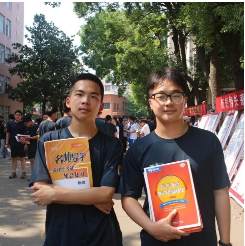 常德市三中举办爱心捐书活动