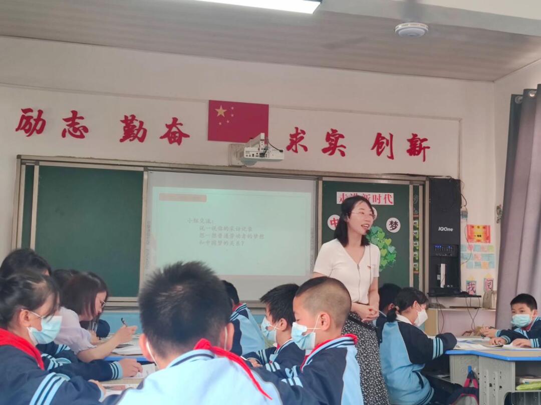 谭蕾：呕心沥血育桃李, 精心耕耘吐芬芳