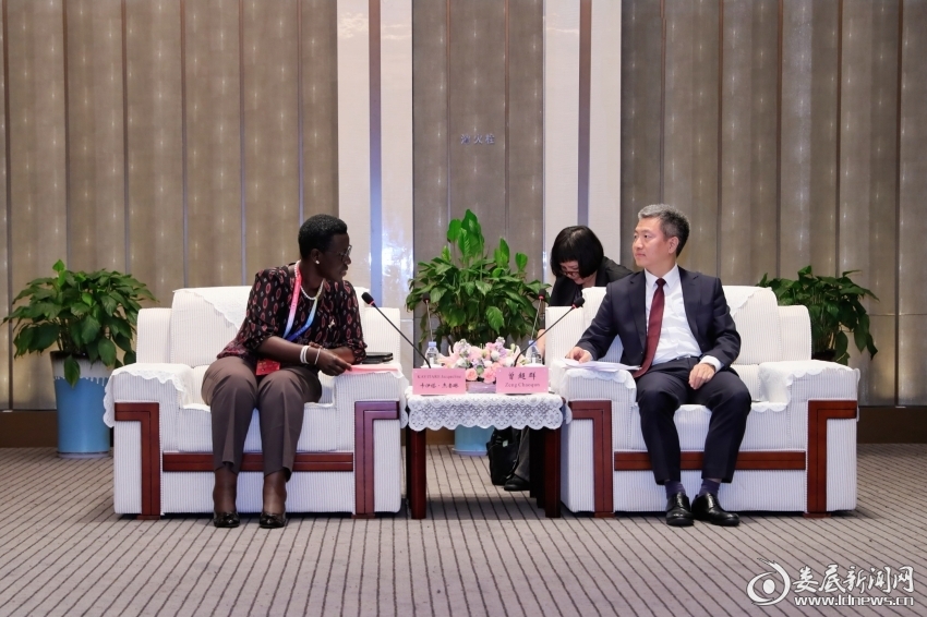 曾超群会见卢旺达穆罕加市市长卡伊塔·杰奎琳一行