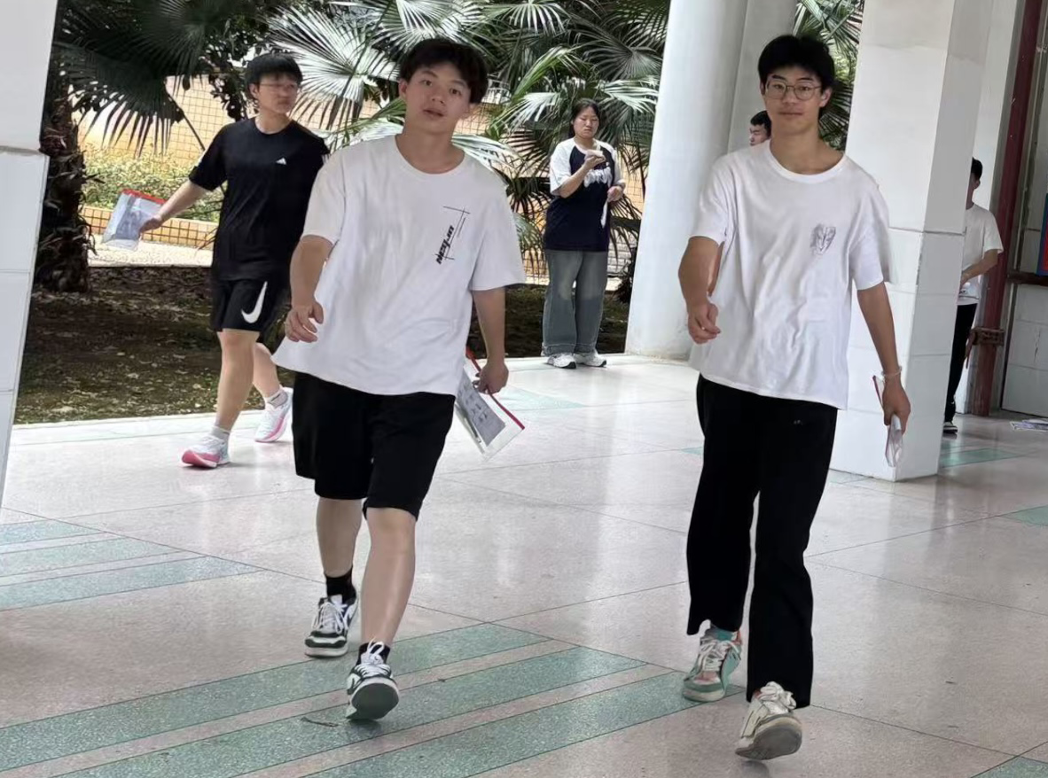 石门：高中学考首日平稳有序