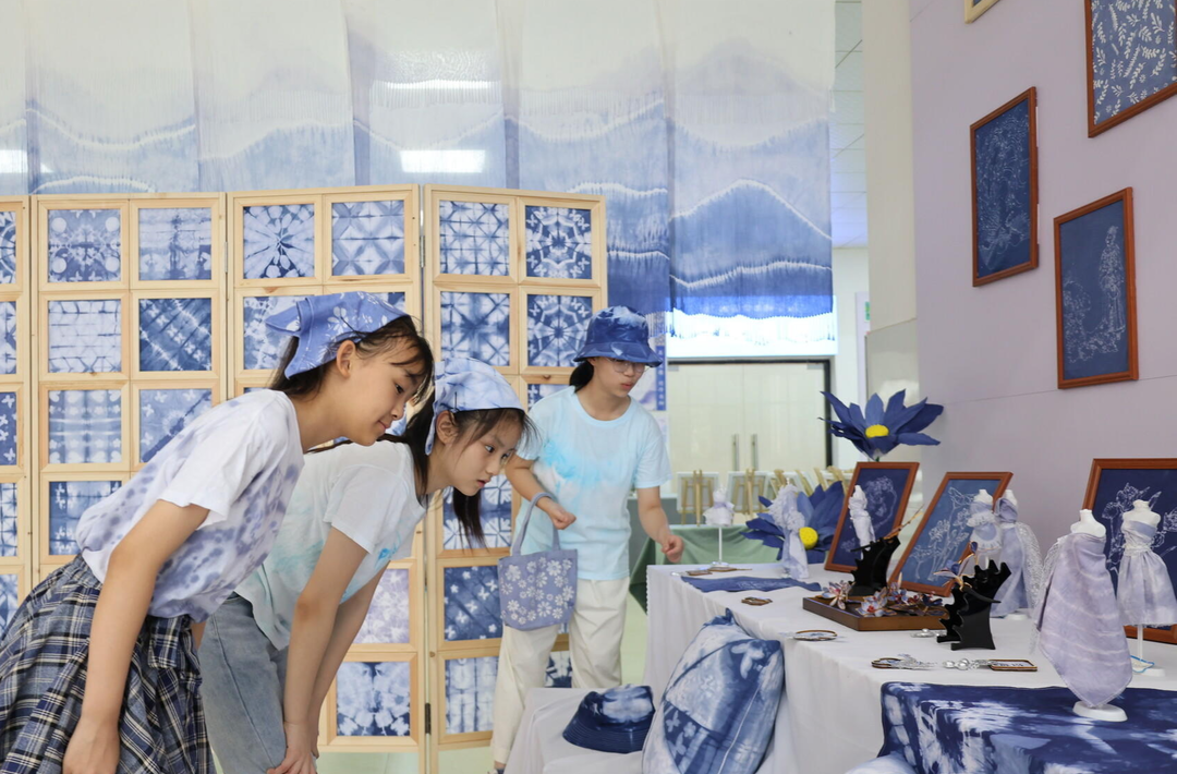 千名学子巧手绘童梦，汨罗正则学校美术社团作品展精彩呈现