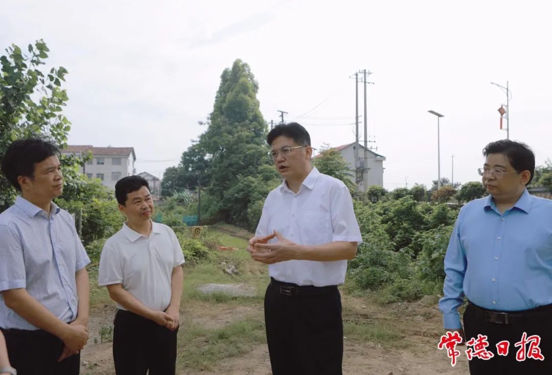 罗毅君调研督导武陵区芦荻山乡自来水管网改造工程建设工作