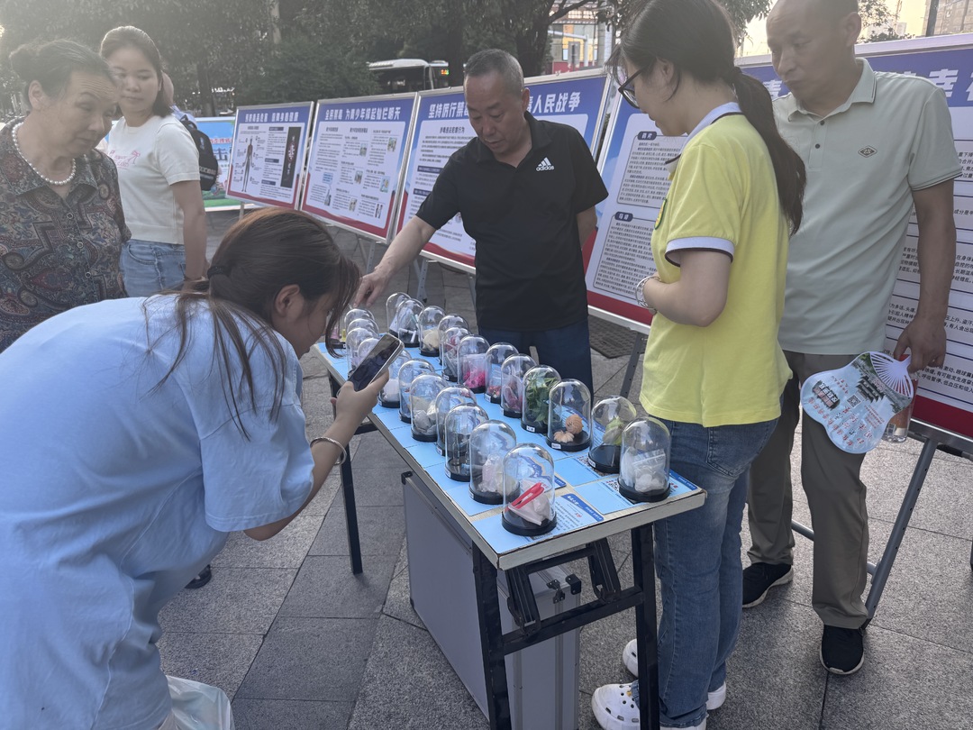 搭起“小舞台” 唱响平安主旋律
