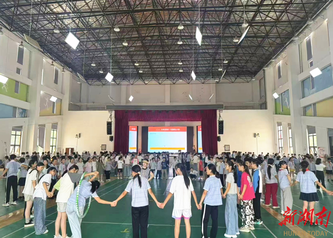 湘潭市第五人民医院“携手共进、奔赴未来”团辅行动走进校园