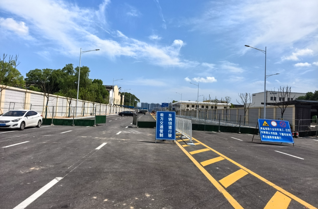 下摄司大桥北引线完成沥青摊铺 预计本月底通车