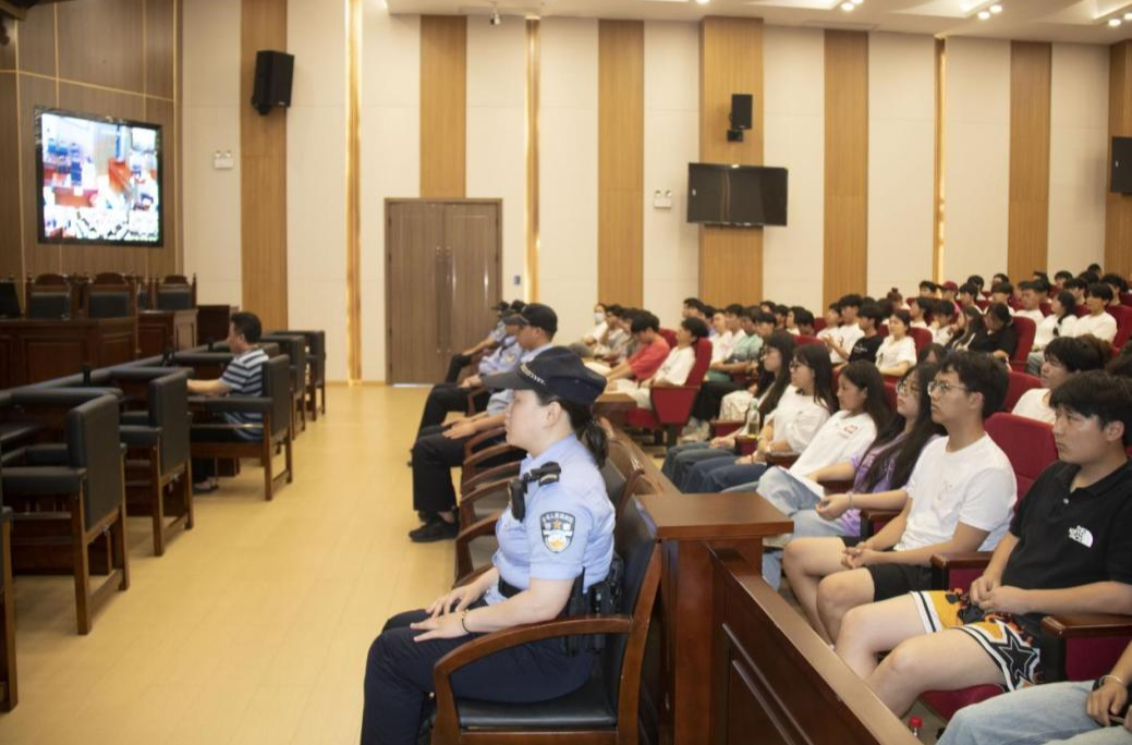 “庭审旁听+模拟法庭”双联动，湖南有色金属职院组织开展法治实践活动