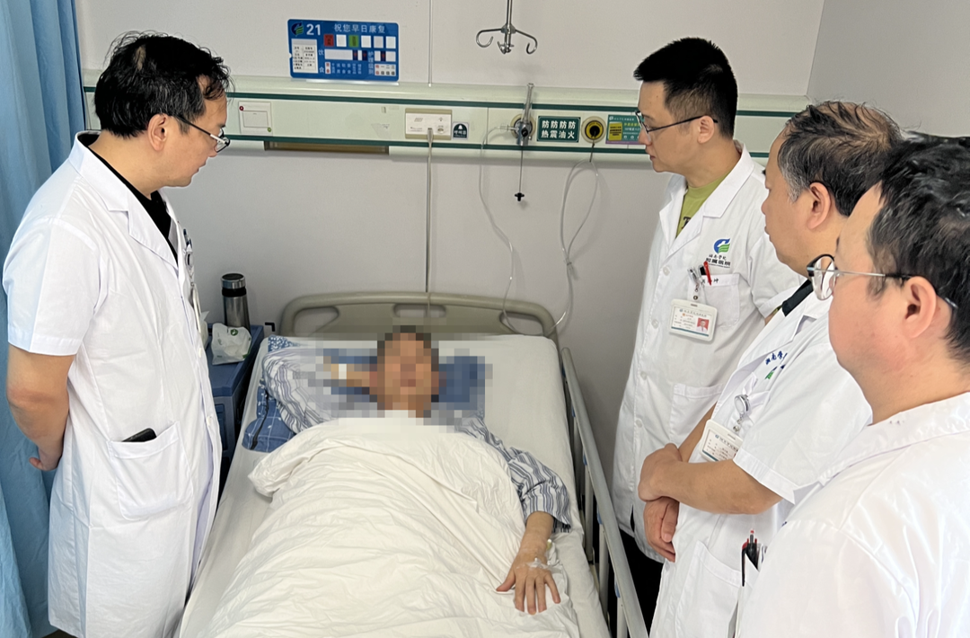 六旬老人主动脉夹层发作  这家医院7小时手术从死神手里“抢”人