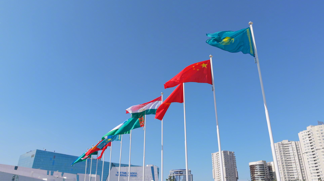 点赞骄傲的中国红！五星红旗亮相哈萨克斯坦
