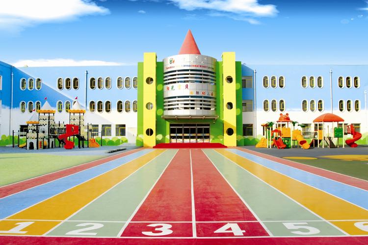 幼儿园数量减少，两大问题需要思考