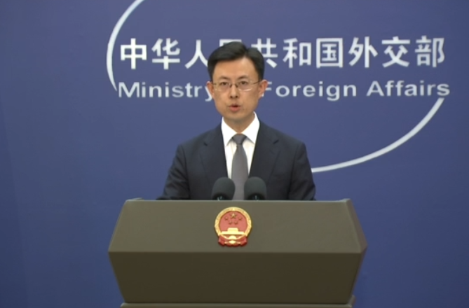 中国外交部及有关使领馆正迅速组织撤离在以、伊的中国公民