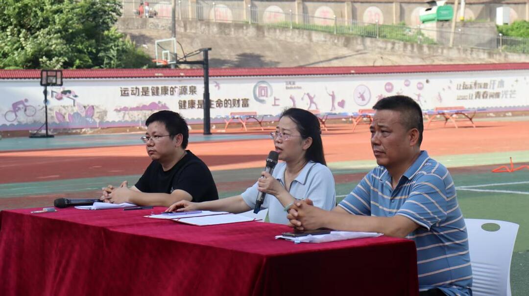 焦虑变燃料 压力化羽翼——南县实验学校心理课点燃成长引擎