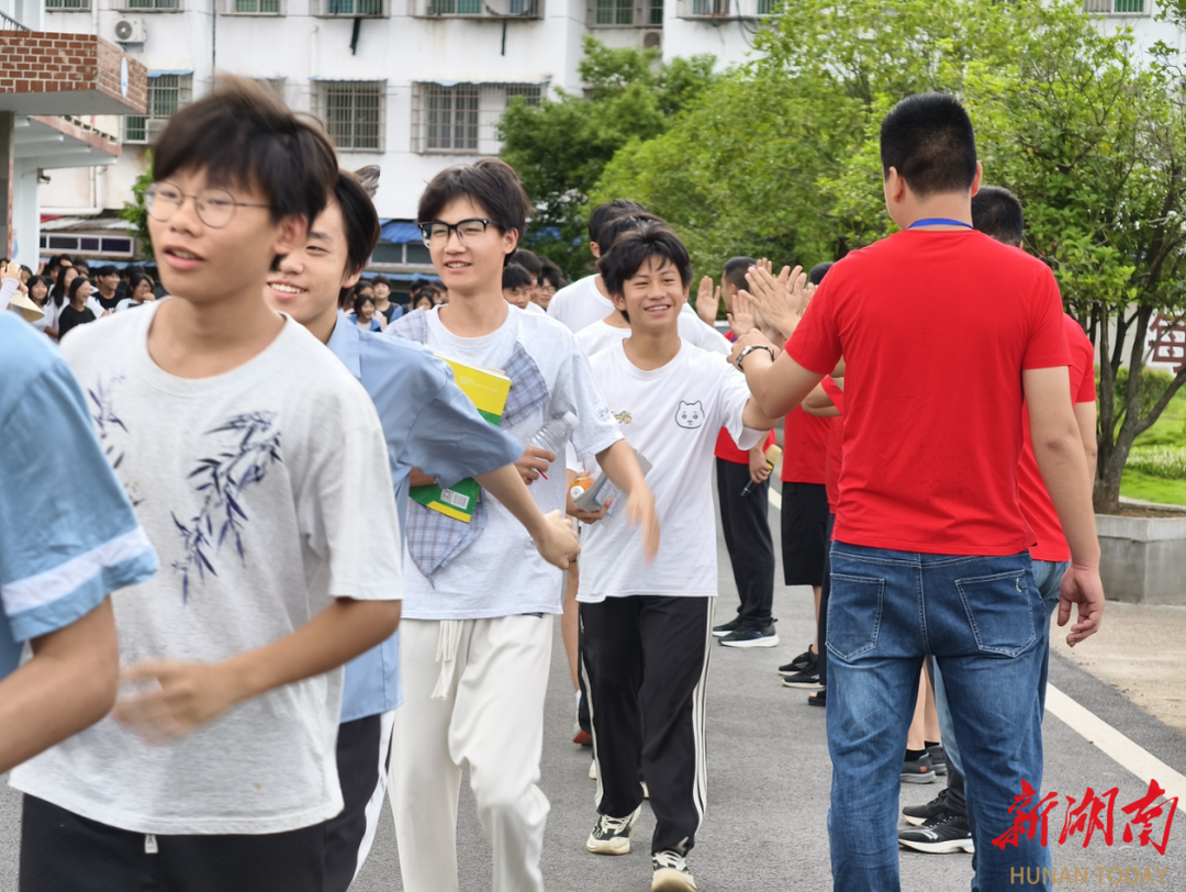 岳阳市君山区良心堡镇中学：师爱如潮助中考‌
