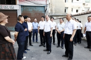 毛伟明在张家界接访